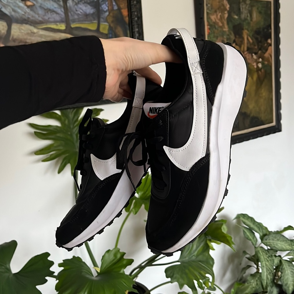Nike black and white 9.5 worn once. Purchased from Dicks.